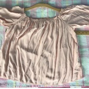 Peach off shoulder Flores top.